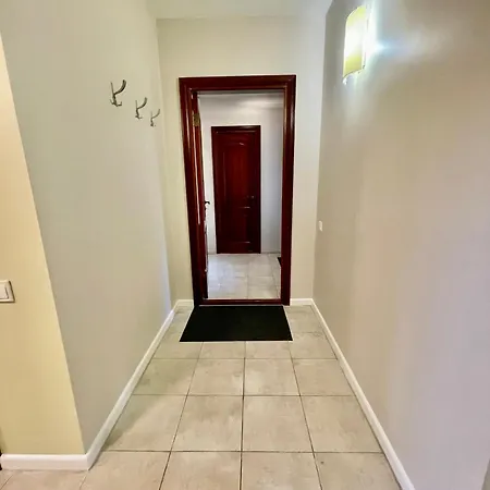 Central Family Apartment アパート ヴァルミエラ